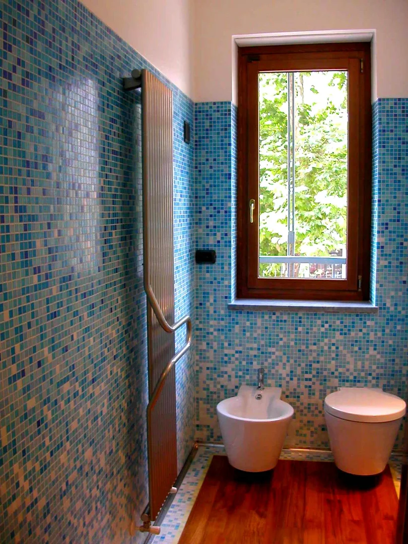 Bagno con mosaico — Torino